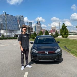 Meet your Posher, Tj